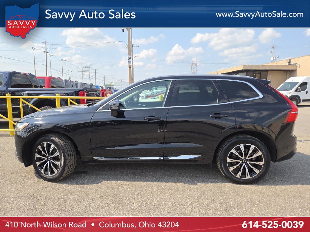 Used 2023 Volvo XC60 B5 Plus AWD/4WD image 12