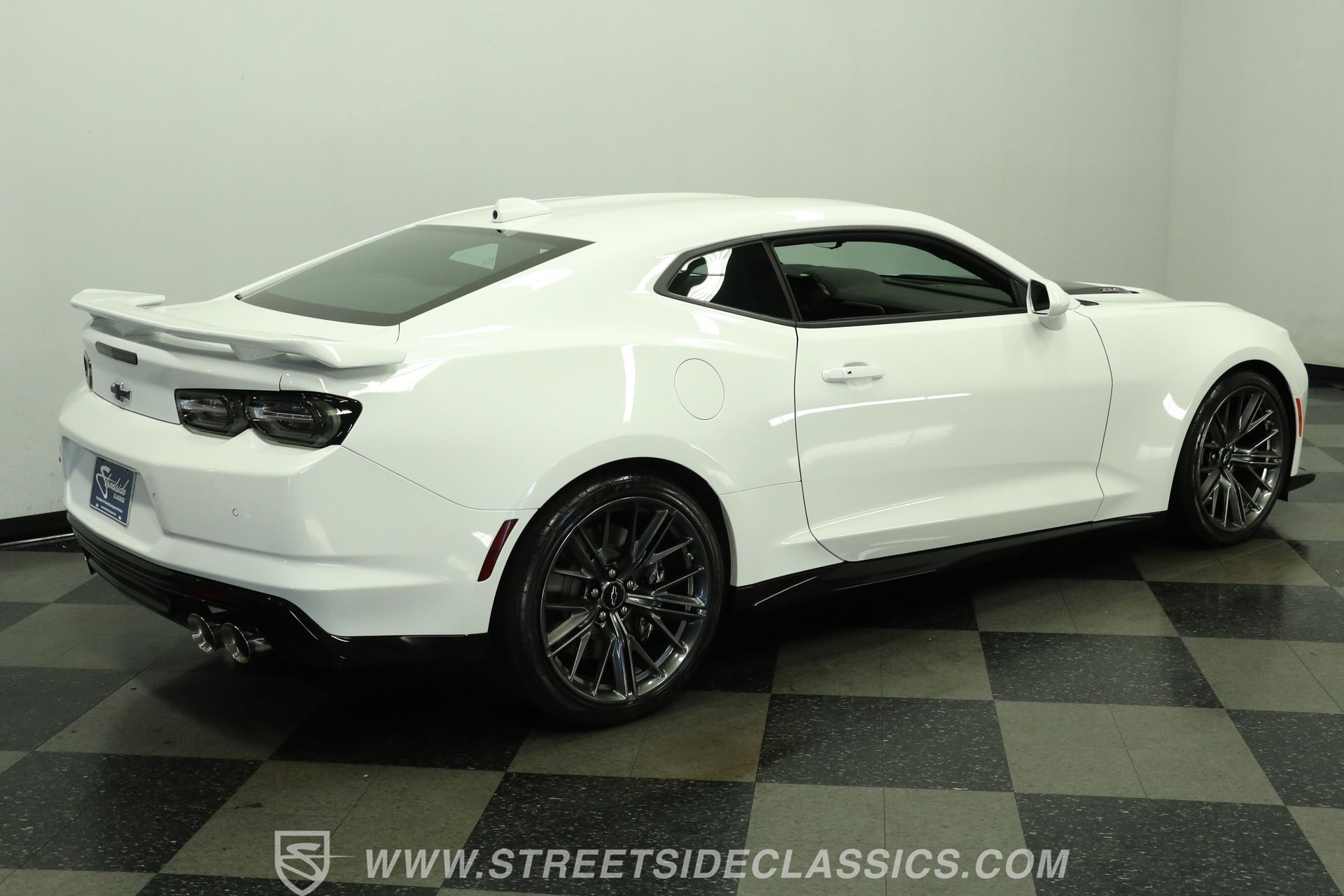 Used 2023 Chevrolet Camaro ZL1 RWD image 12
