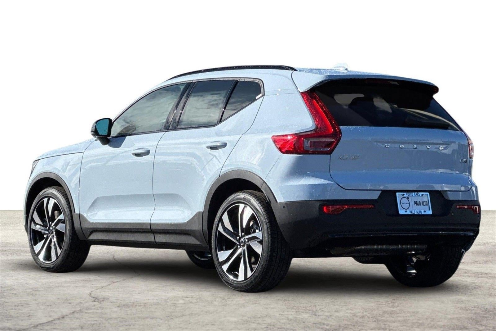 New 2026 Volvo XC40 B5 Ultra w/ Climate Package AWD/4WD image 6