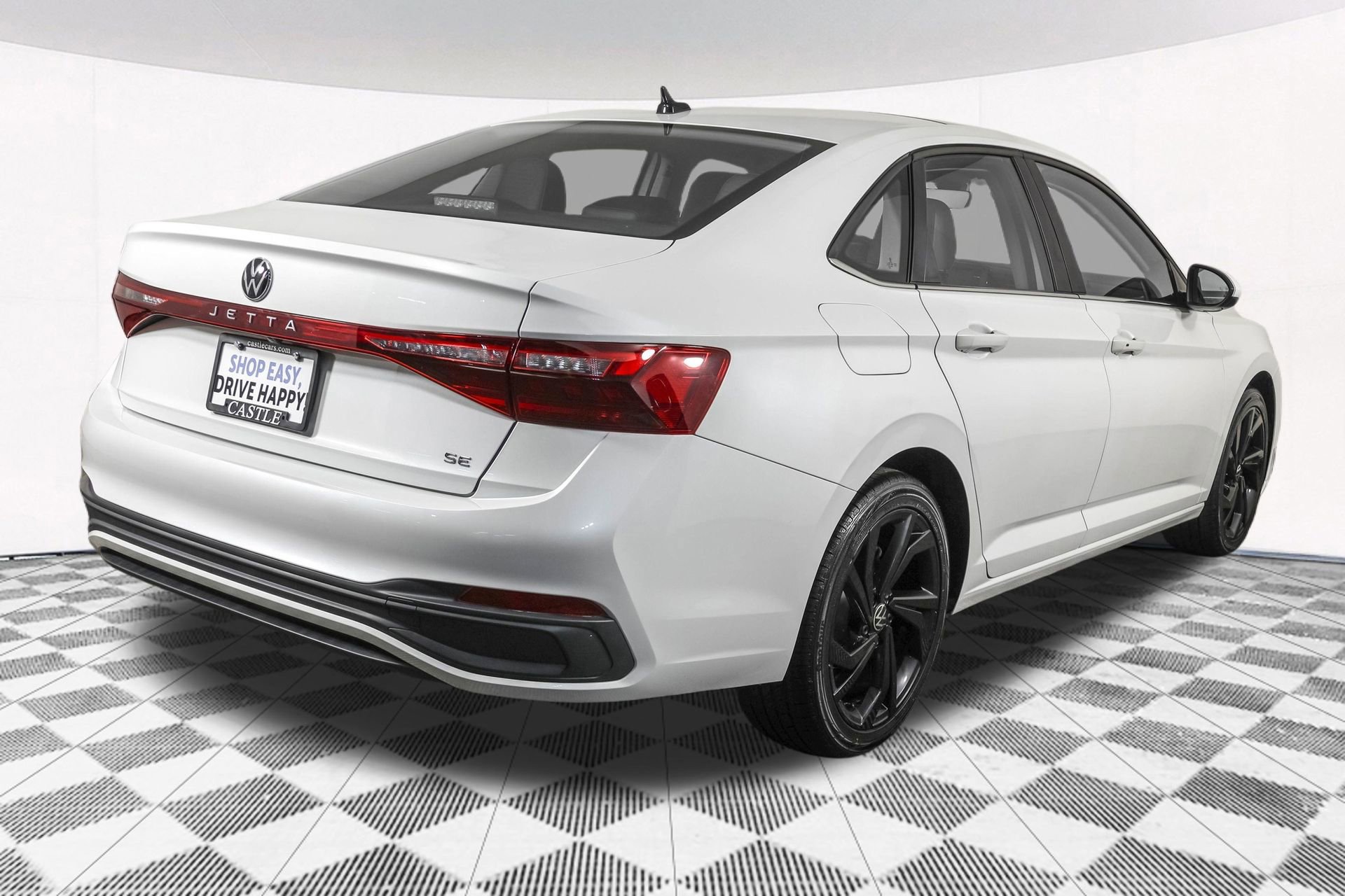 Used 2025 Volkswagen Jetta SE image 13