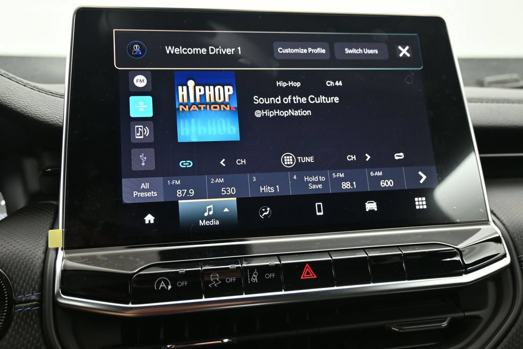 New 2026 Jeep Compass Latitude AWD/4WD image 9