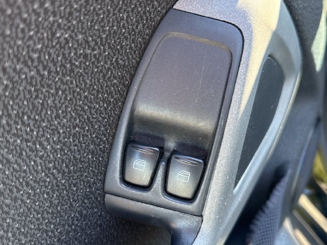 Used 2010 smart fortwo pure RWD image 14
