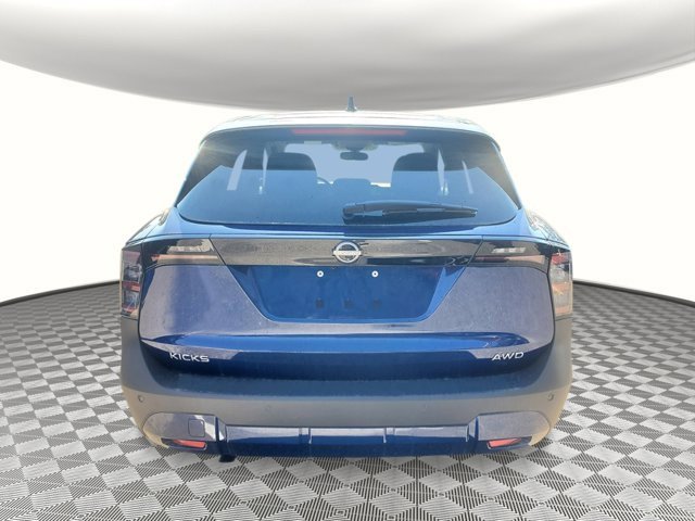 New 2025 Nissan Kicks SV image 4