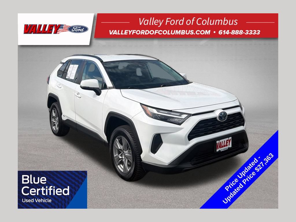 Used 2023 Toyota RAV4 XLE AWD/4WD image 1
