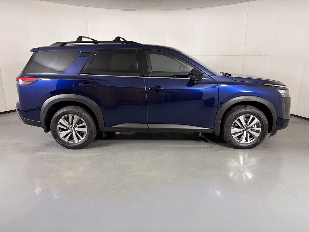 New 2026 Nissan Pathfinder SL FWD image 9