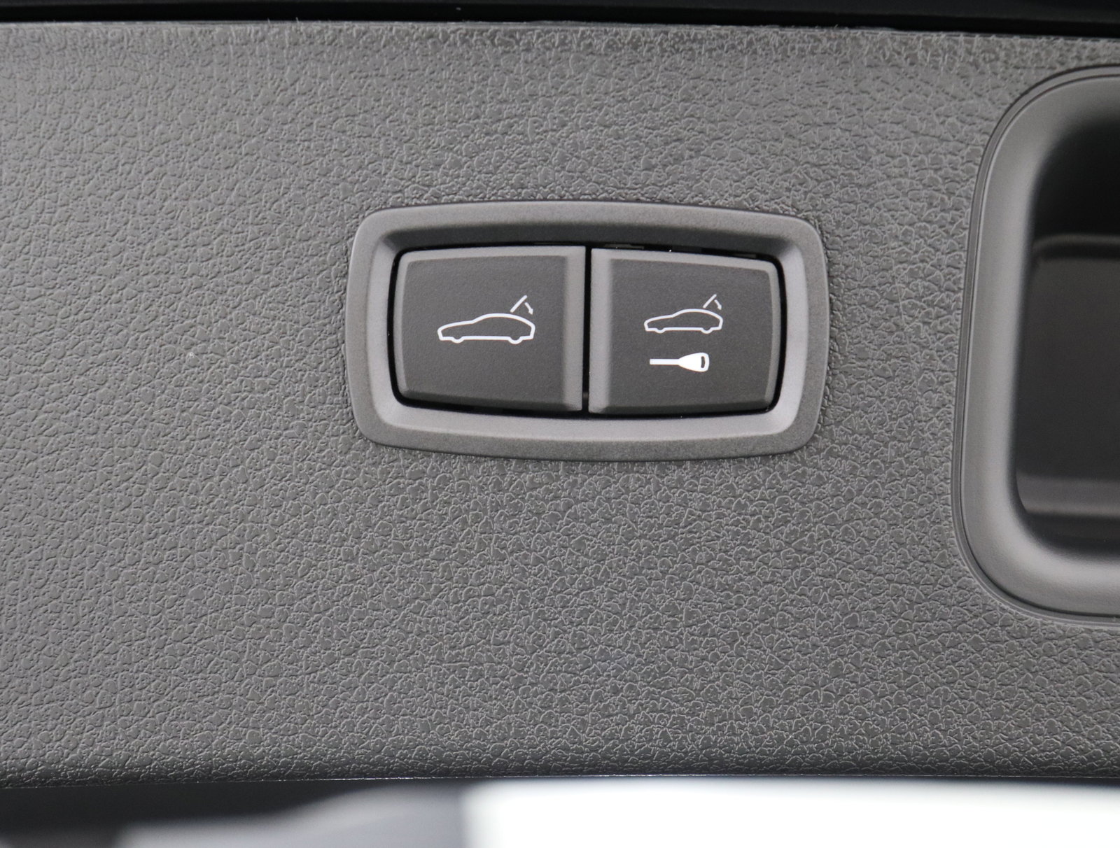 Used 2025 Porsche Macan image 19