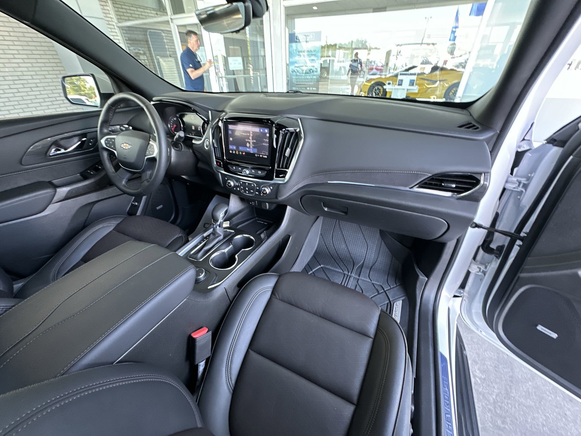 Used 2023 Chevrolet Traverse High Country w/ LPO, 'HIT The Road' Package FWD image 30