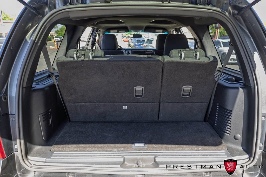 Used 2017 Ford Expedition XLT AWD/4WD image 32