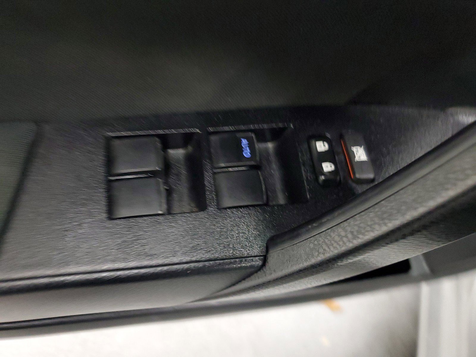 Used 2019 Toyota Corolla LE image 22