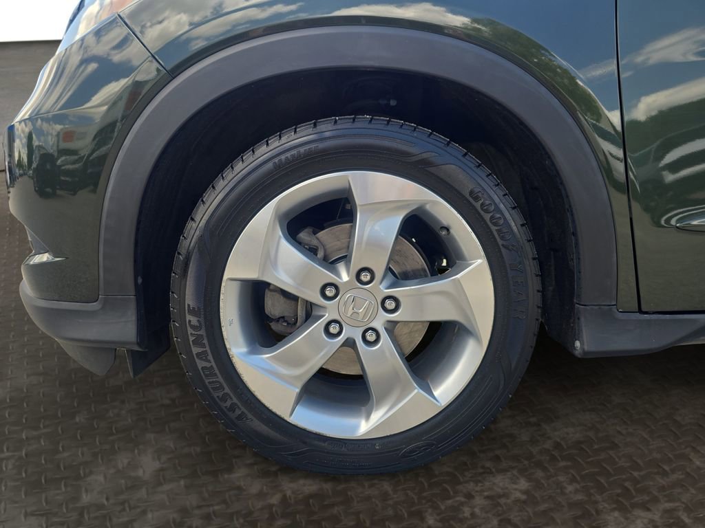 Used 2017 Honda HR-V EX image 9
