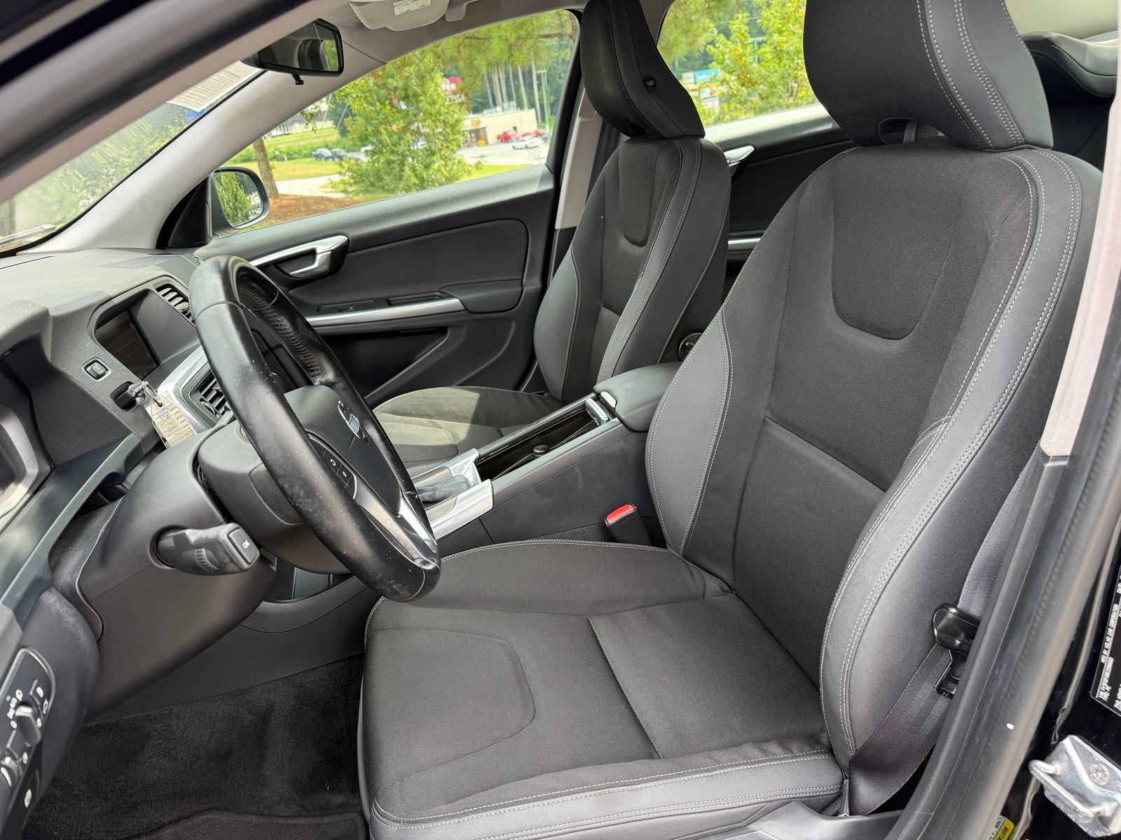Used 2014 Volvo S60 T5 FWD image 35