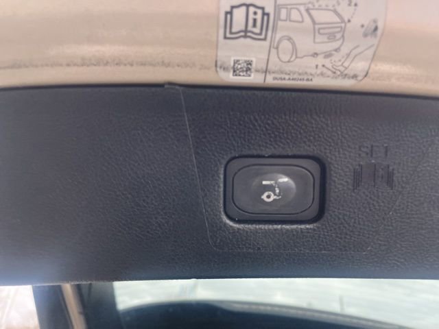 Used 2017 Ford Edge Titanium image 11