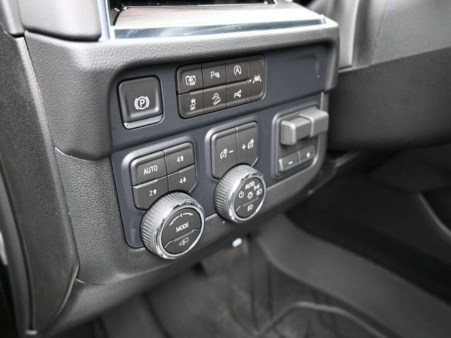 New 2026 Chevrolet Suburban Z71 w/ Z71 Off-Road Package AWD/4WD image 15