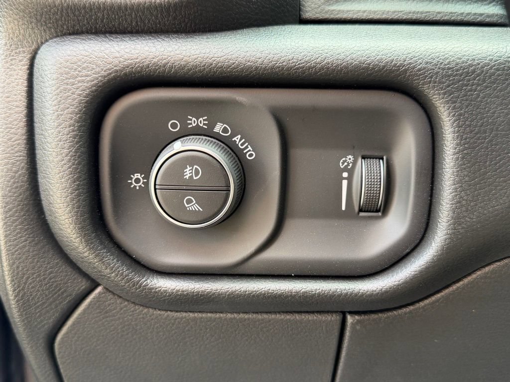 New 2026 RAM 3500 Tradesman AWD/4WD image 25