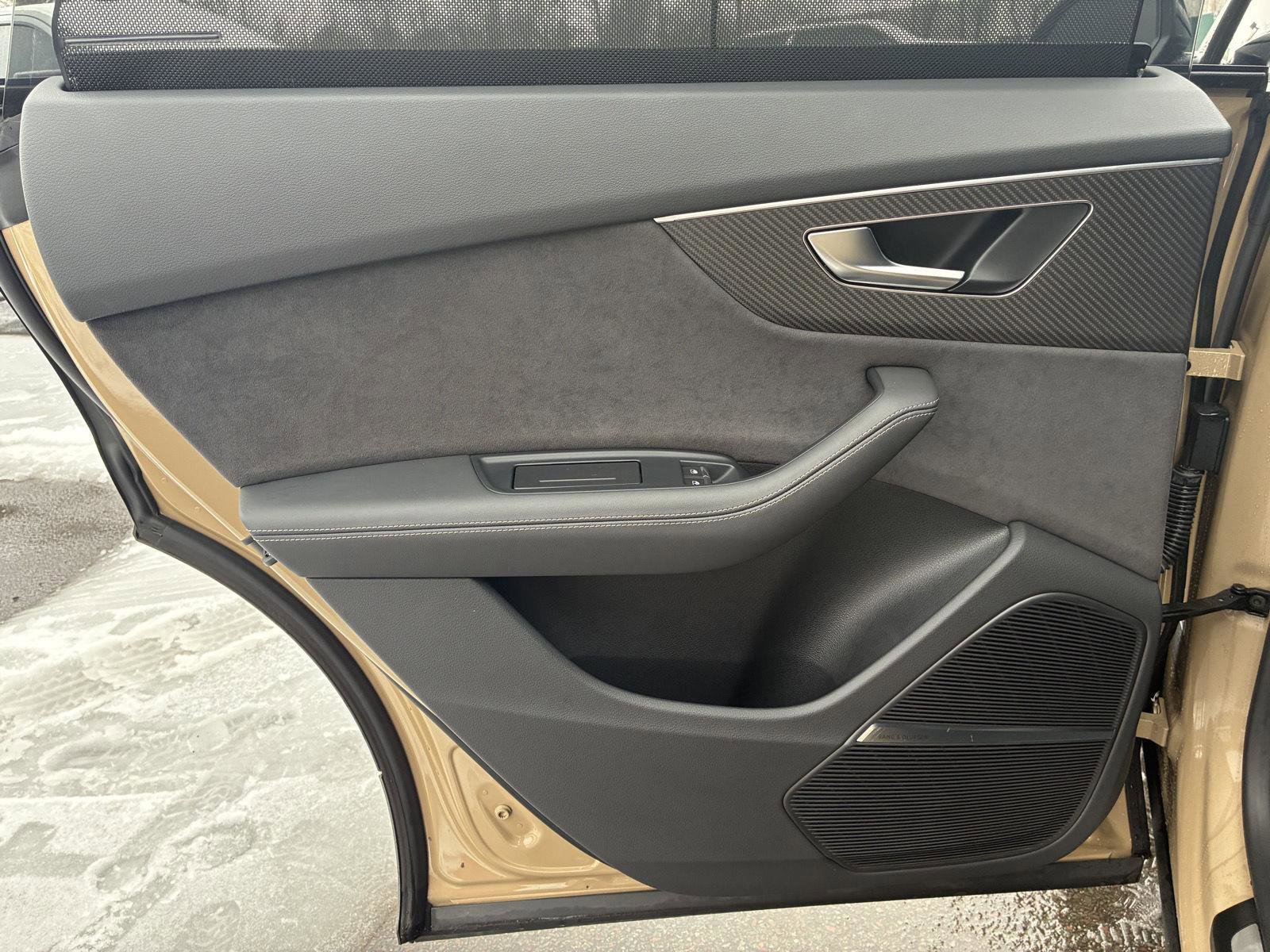 Used 2024 Audi SQ8 Premium Plus w/ 23" Wheel Package image 34