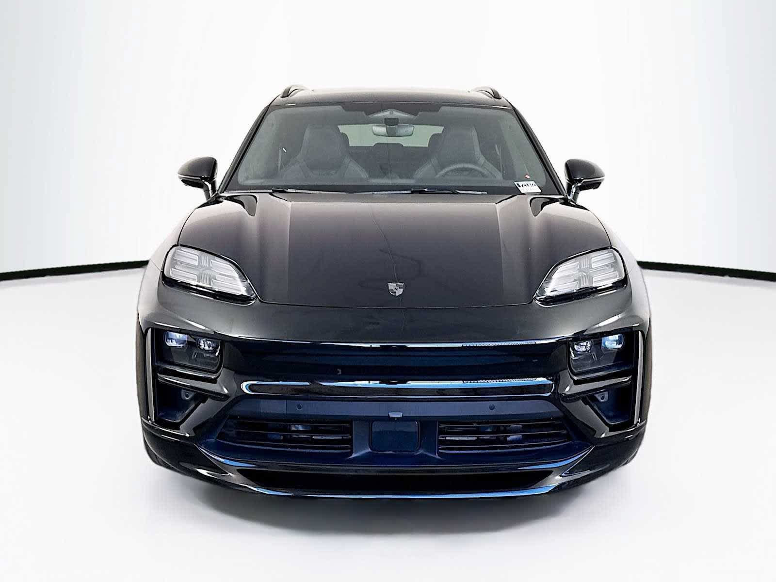 New 2025 Porsche Macan Turbo Electric AWD/4WD image 34