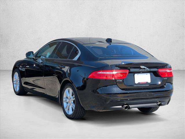 Used 2018 Jaguar XE Premium RWD image 8