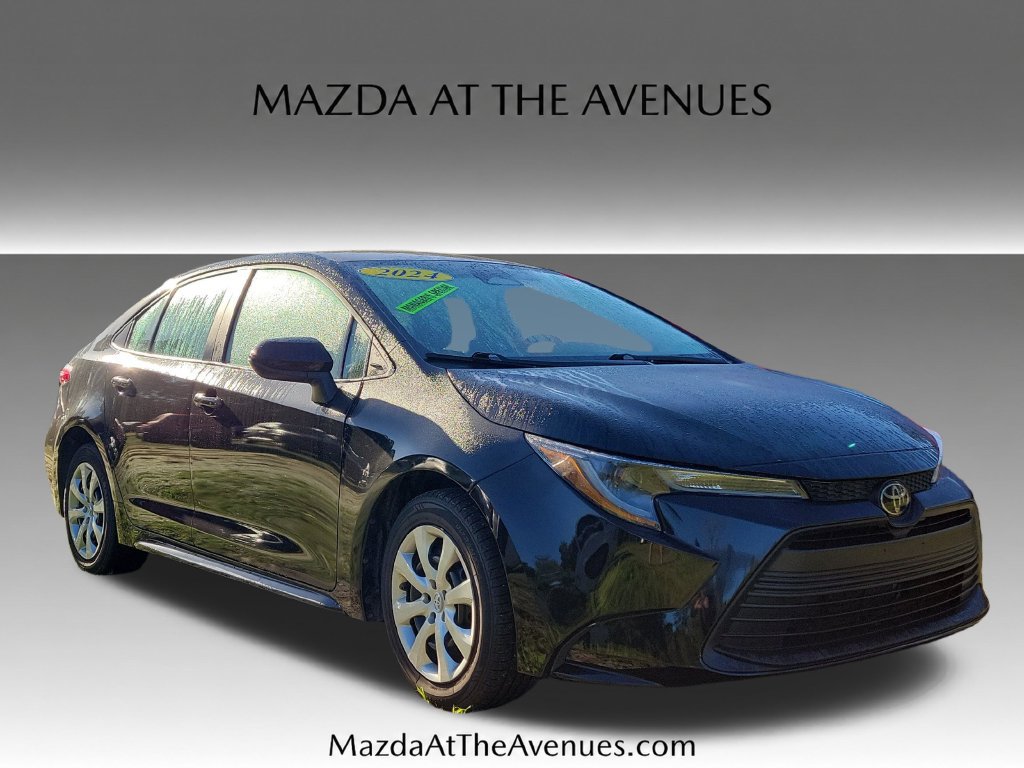 Used 2024 Toyota Corolla LE FWD image 12