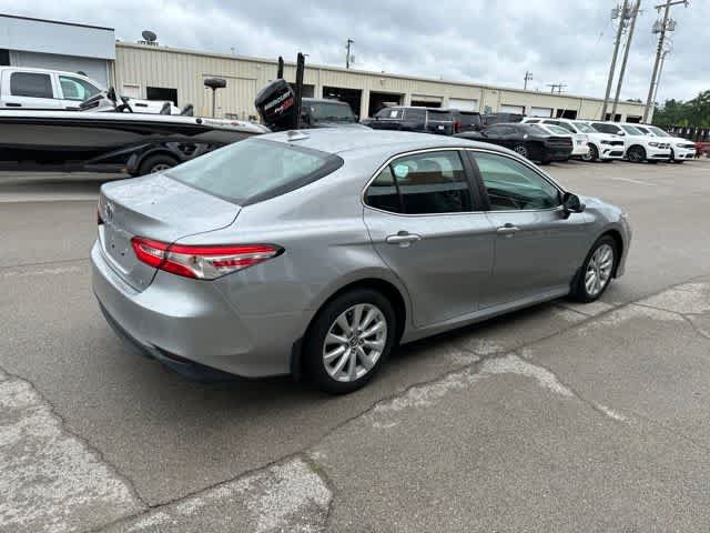 Used 2019 Toyota Camry LE FWD image 22