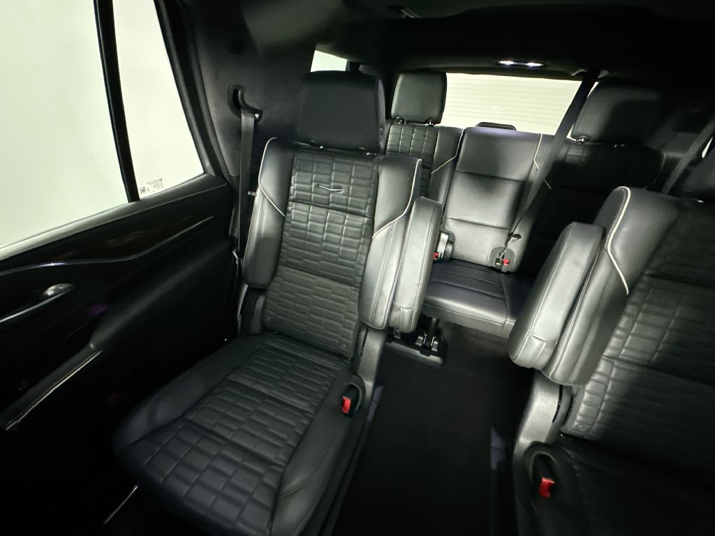 Used 2023 Cadillac Escalade Premium Luxury Platinum AWD/4WD image 12