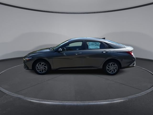 New 2025 Hyundai Elantra Blue image 5