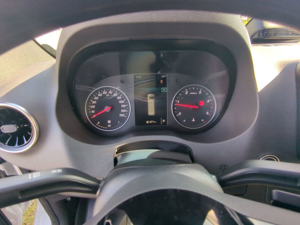 Used 2025 Mercedes-Benz Sprinter 2500 image 13