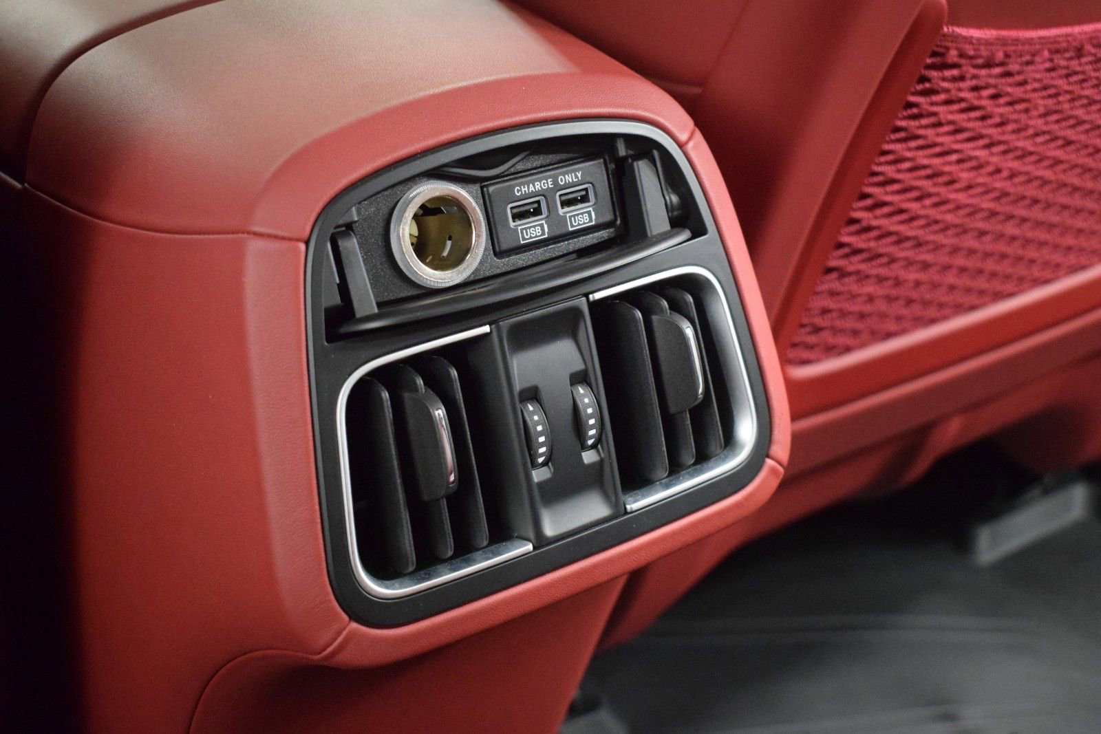 Used 2022 Maserati Levante Modena image 22