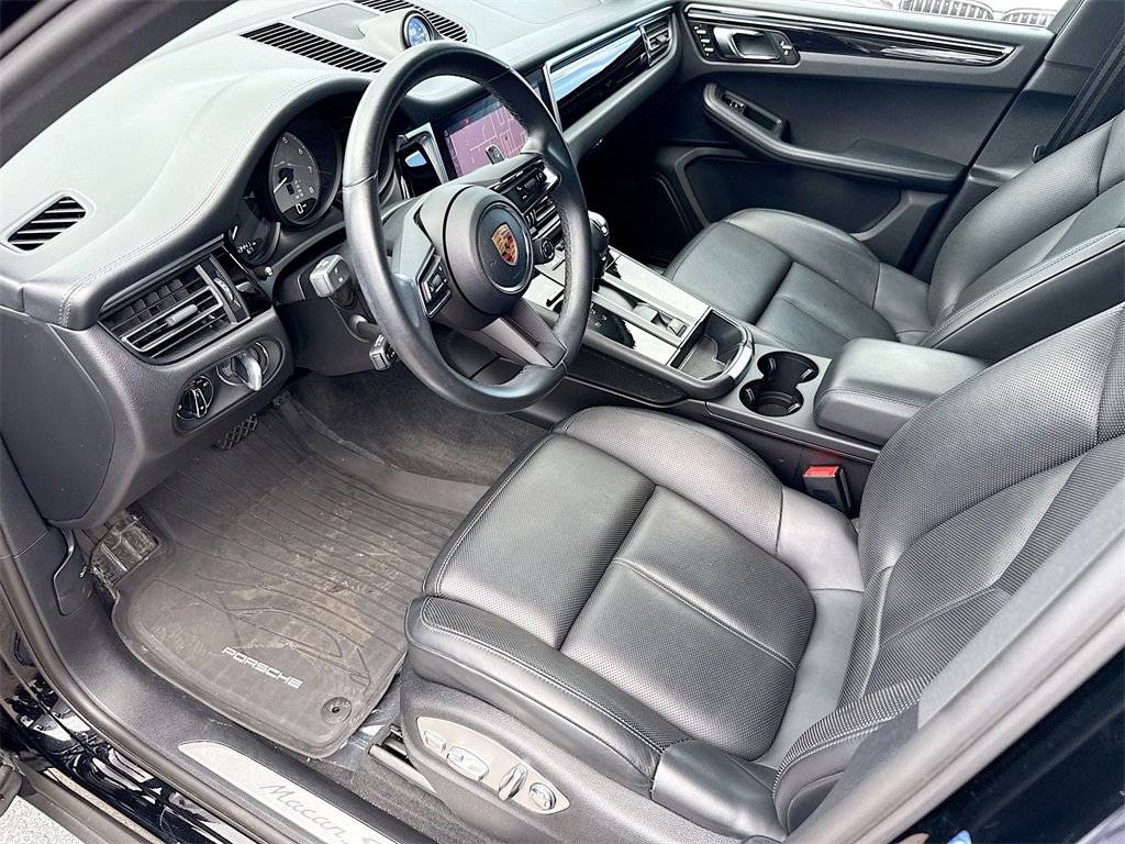 Used 2022 Porsche Macan S w/ Premium Package Plus image 25