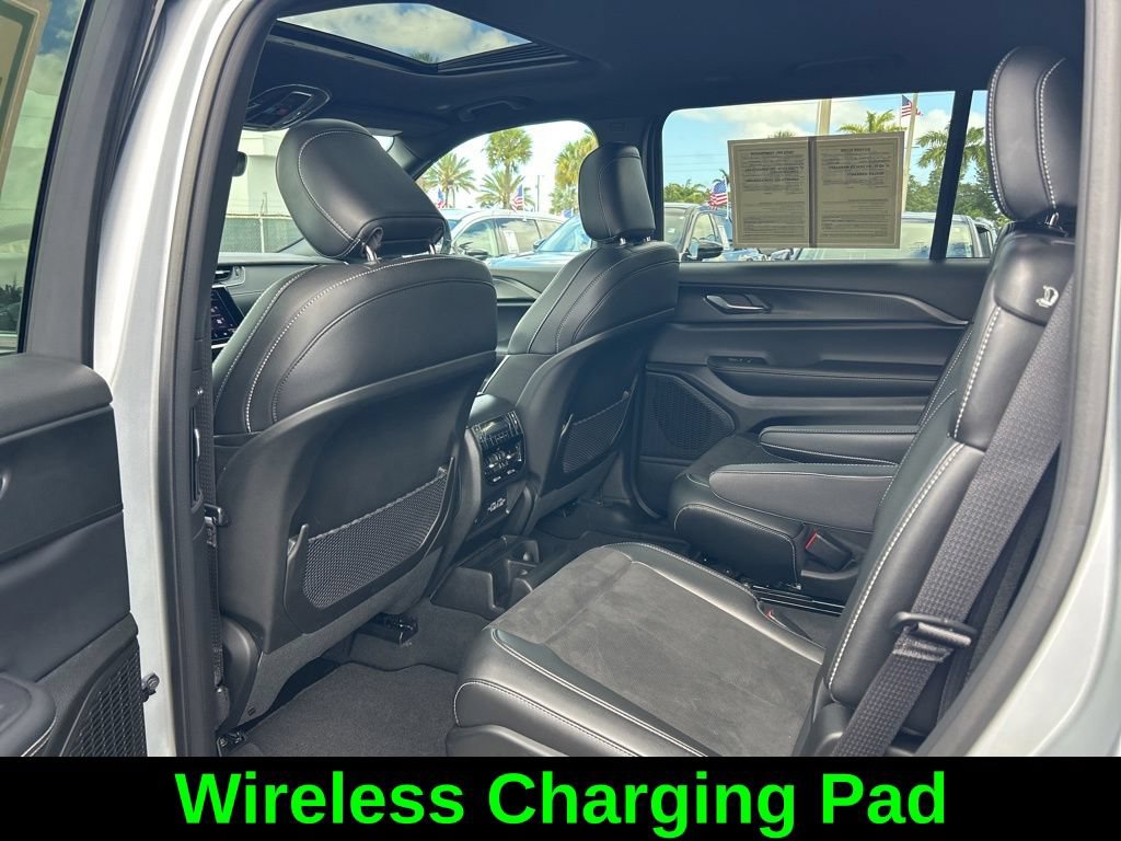 Used 2025 Jeep Grand Cherokee L Altitude RWD image 35