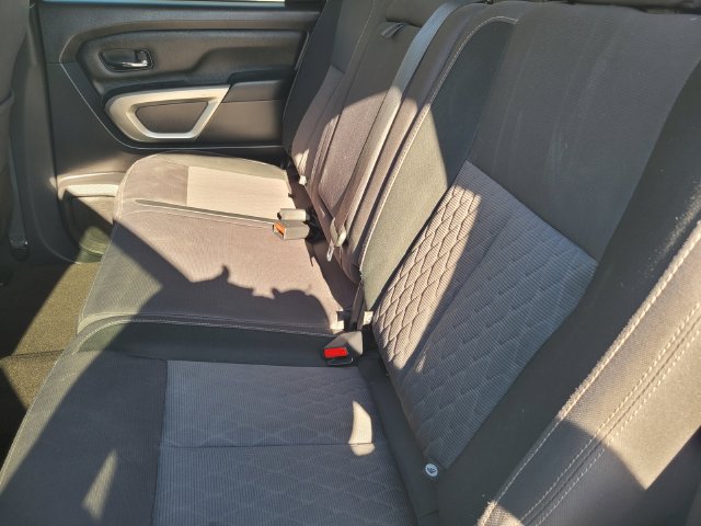 Used 2021 Nissan Titan SV w/ SV Convenience Package AWD/4WD image 15