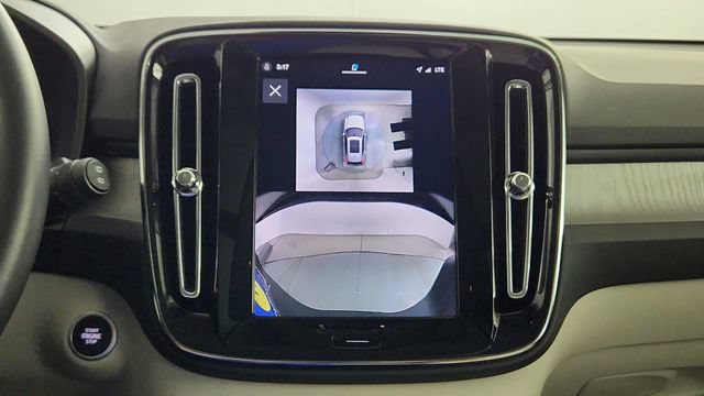 Certified 2026 Volvo XC40 B5 Plus w/ Protection Package Premier AWD/4WD image 33