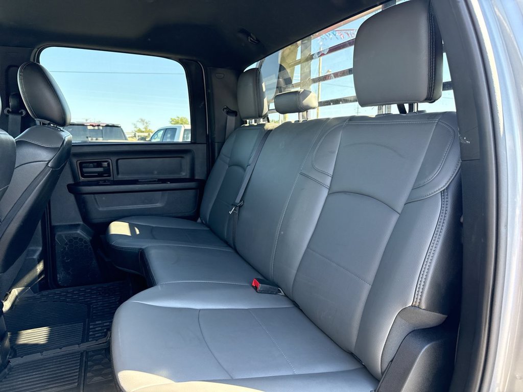 Used 2024 RAM 4500 Tradesman w/ Chrome Appearance Group AWD/4WD image 19