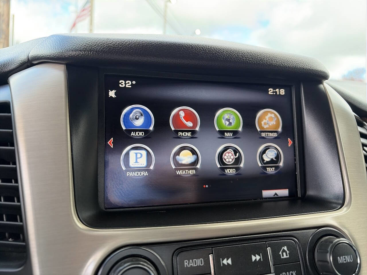 Used 2015 GMC Yukon XL Denali w/ Premium Package image 34