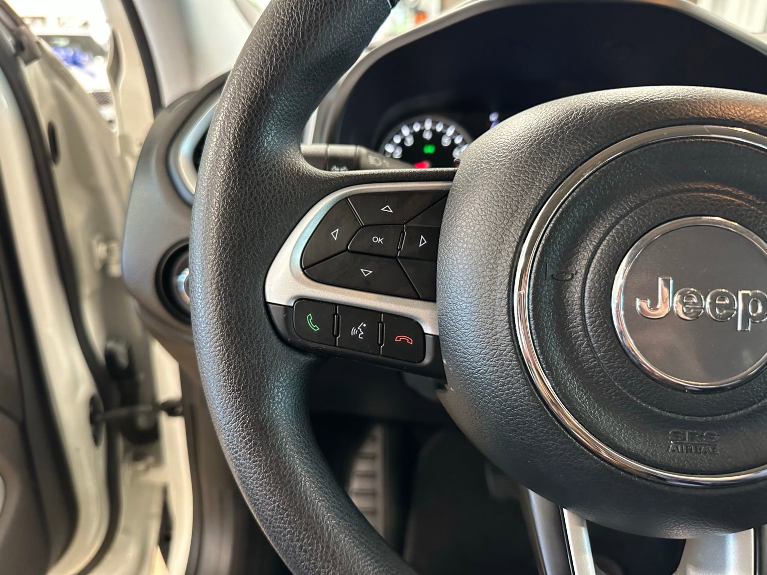 Used 2020 Jeep Renegade Sport image 17