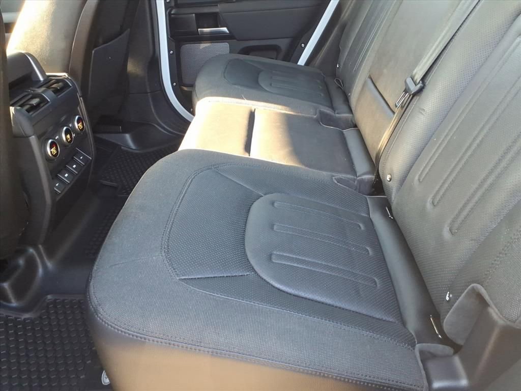 Used 2020 Land Rover Defender 110 S image 17