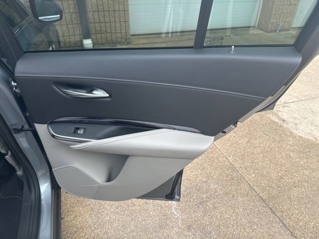 Certified 2023 Cadillac XT4 Luxury w/ Cold Weather Package image 19