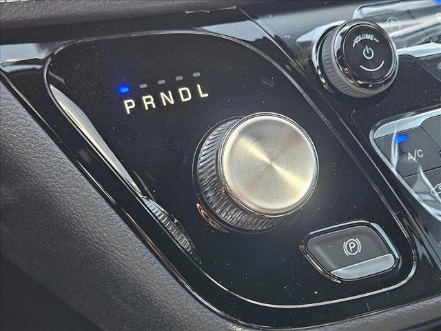 New 2025 Chrysler Pacifica Select image 9