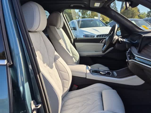 Used 2025 BMW X5 xDrive40i w/ Premium Package AWD/4WD image 21