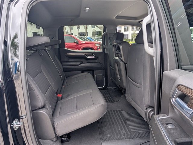 Used 2023 Chevrolet Silverado 1500 LT image 13