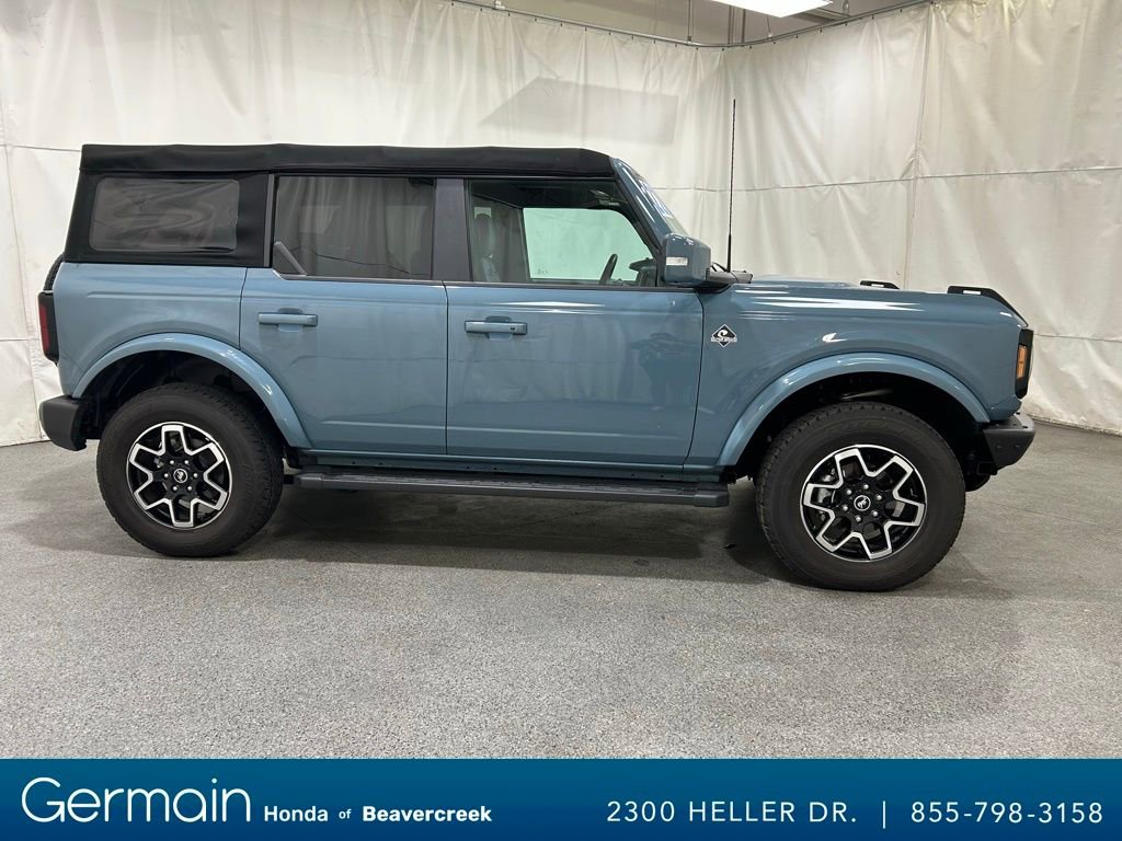 Used 2022 Ford Bronco Outer Banks image 2