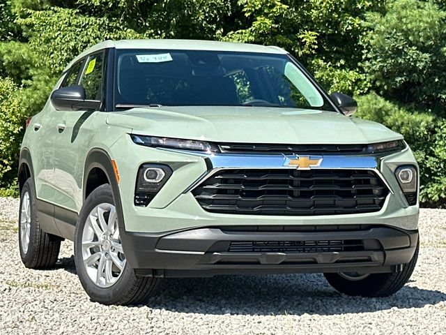 New 2026 Chevrolet TrailBlazer LS w/ LS Convenience Package AWD/4WD image 1