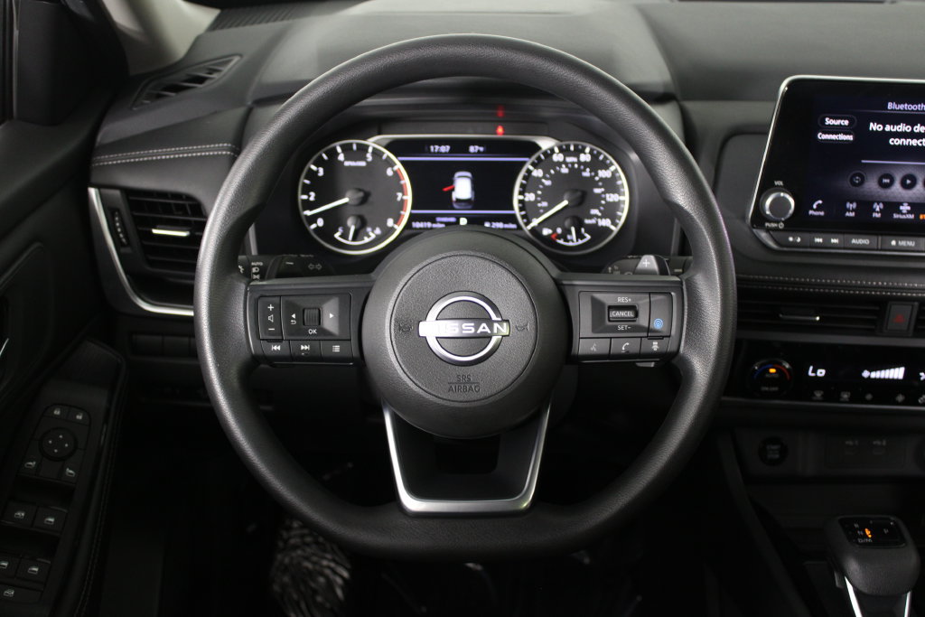 Certified 2024 Nissan Rogue SV FWD image 22