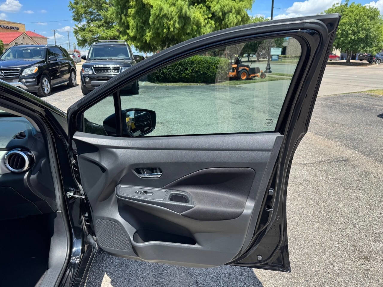 Used 2021 Nissan Versa SV image 17