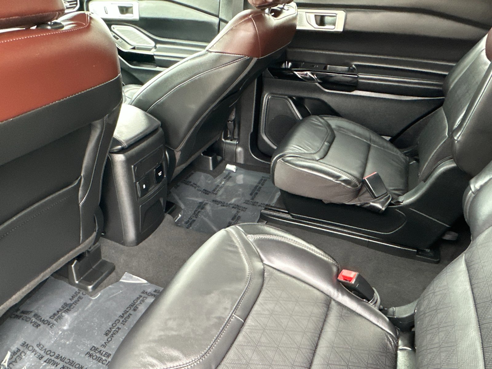 Certified 2022 Ford Explorer Platinum w/ Equipment Group 601A image 13