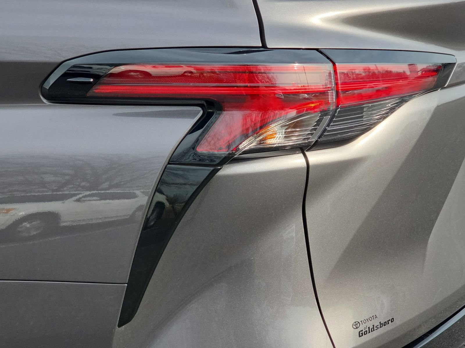 Used 2022 Toyota Sienna XSE image 35