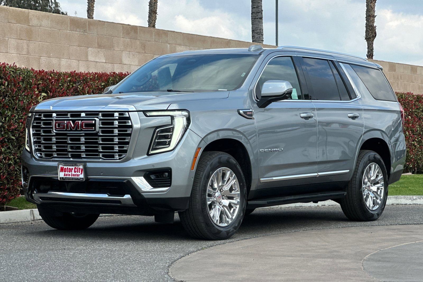 Certified 2025 GMC Yukon Denali image 8