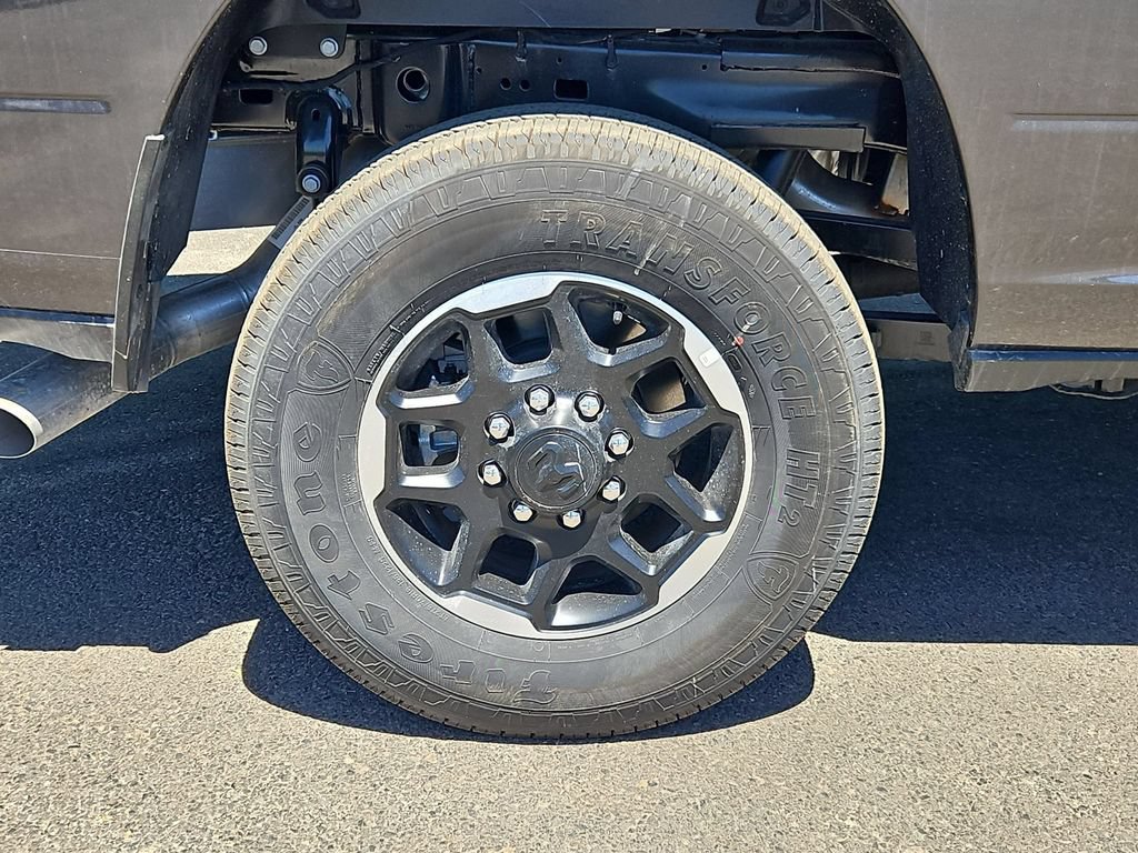 New 2026 RAM 2500 Laramie AWD/4WD image 9
