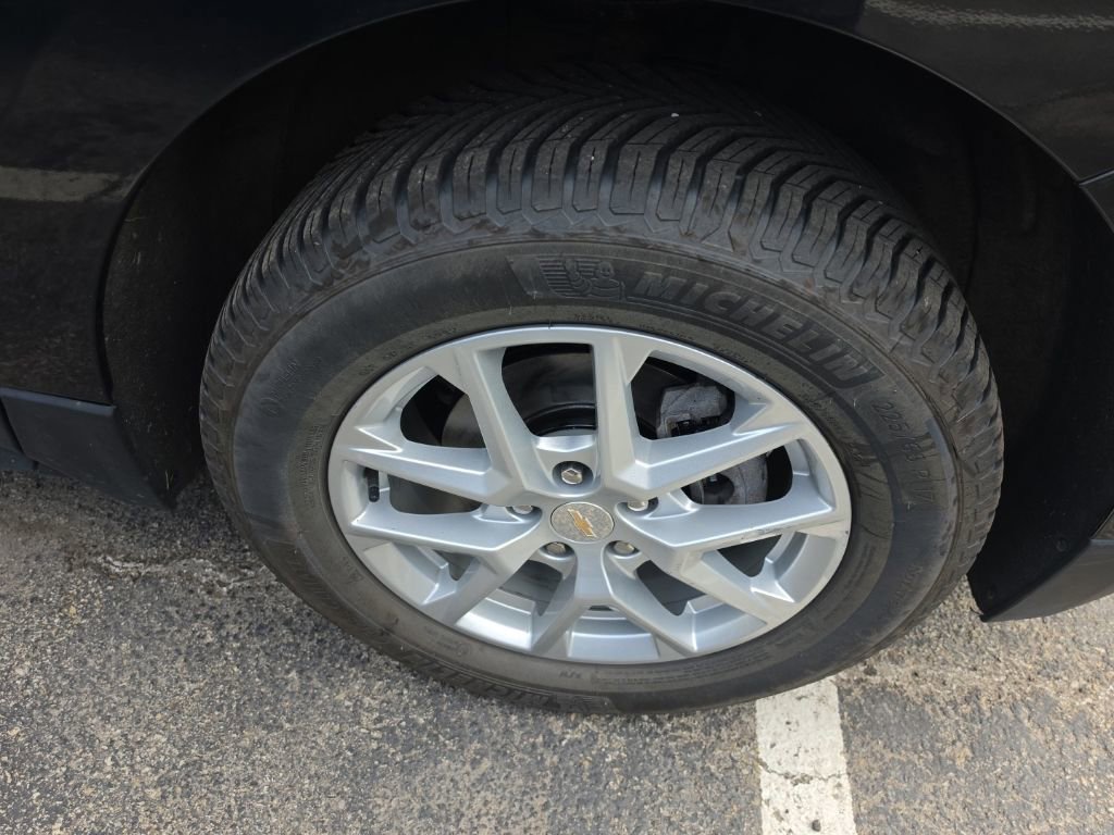 Certified 2023 Chevrolet Equinox LT AWD/4WD image 11