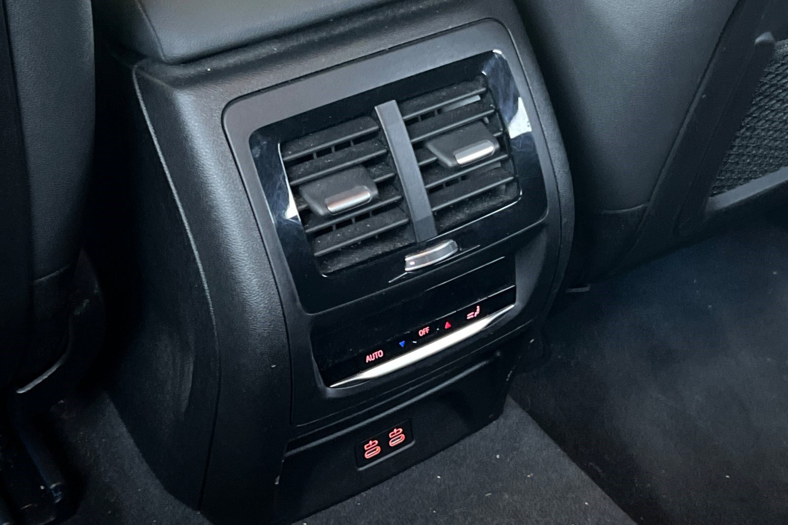 Used 2020 BMW X3 xDrive30e image 16