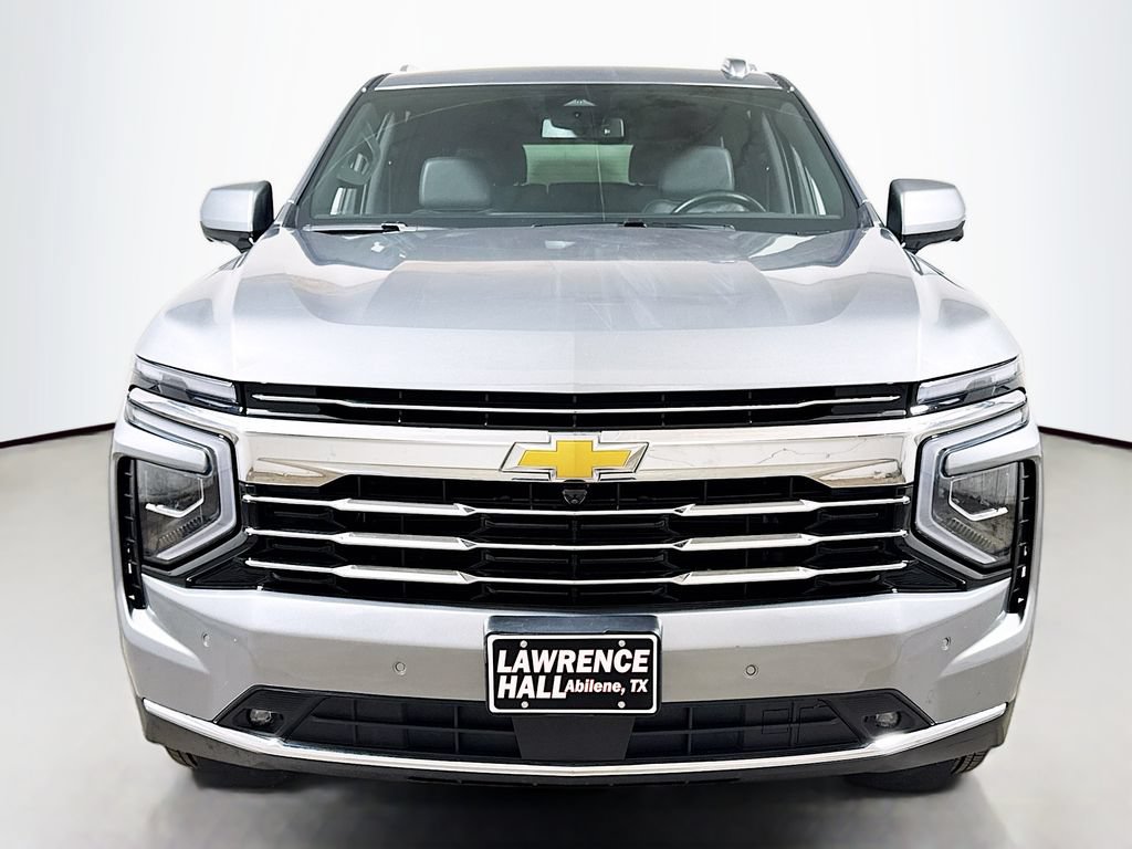 Used 2026 Chevrolet Suburban LT w/ Comfort Package AWD/4WD image 2